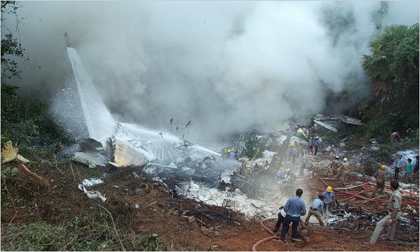 DORNIER YERE ÇAKILDI PİLOT KAYIP !