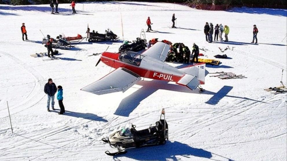 KAYAK YAPAN KADINA UÇAK ÇARPTI !