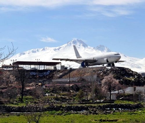 RESTORAN UÇAK PEK YAKINDA…!