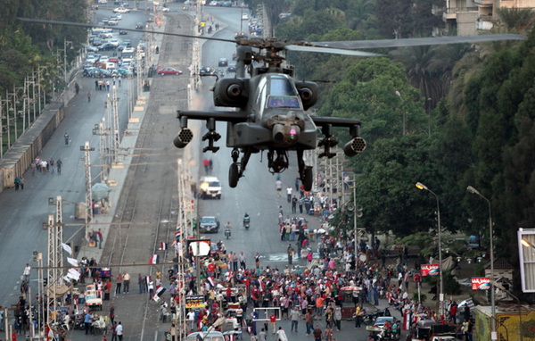 MISIR’DA HELİKOPTER DÜŞTÜ !