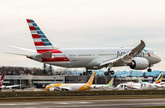 AMERİCAN AIRLINES’IN TÜM UÇUŞLARI BİR SAAT DURDU