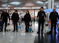 İSTANBUL HAVALİMANI’NDA TERAPİ KÖPEKLERİ GÖREVE HAZIR