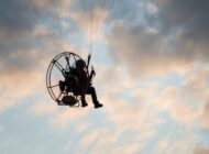 ANTALYA’YA PARAMOTOR DÜŞTÜ!